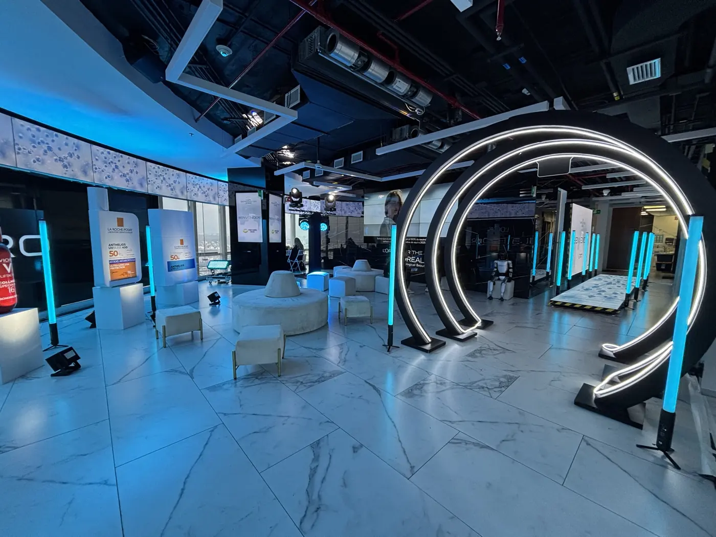 Montaje de marca en EVNTS, piso 46 del WTC