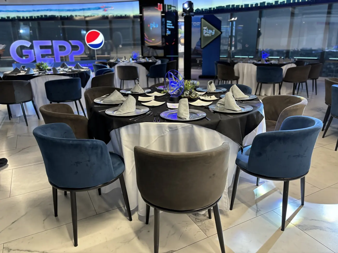 Cena de marca en EVNTS, piso 46 del WTC